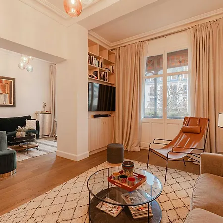 Spacious House - Ac- 5br-12p- Apartment