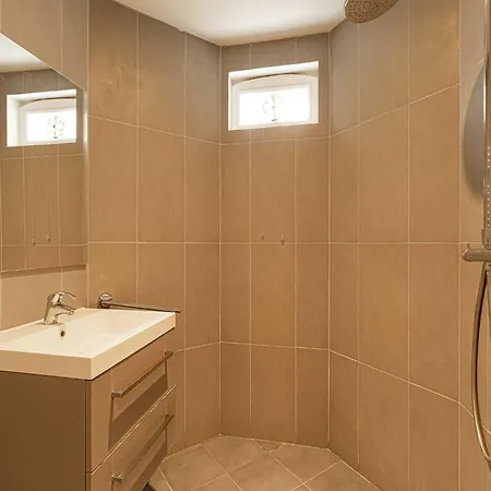 Spacious House - Ac- 5br-12p- Deauville
